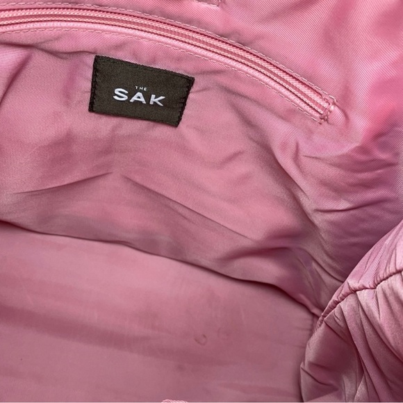 THE SAK CROCHET BLACK SHOULDER BAG W/ PINK LINING - Picture 10 of 11